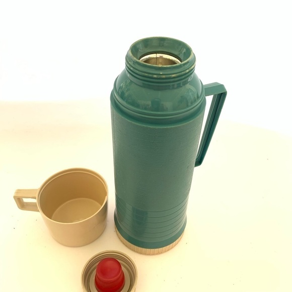 Vintage Retro Thermos Aladdin's Blue & Cream Pint Size with Handle & Cup Lid - Picture 10 of 11